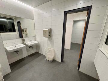 Lufthansa Senator Lounge Stuttgart Bad Waschraum