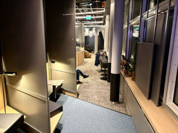 Lufthansa Senator Lounge Stuttgart Sitzbank