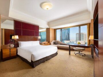 Shangri La Tokyo Deluxe Room Copyright
