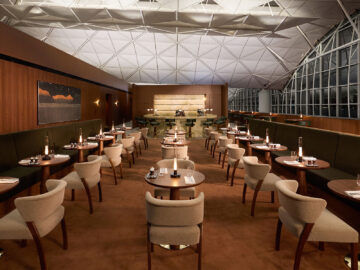 Cathay Pacific The Wing First Atrium Sitze Copyright