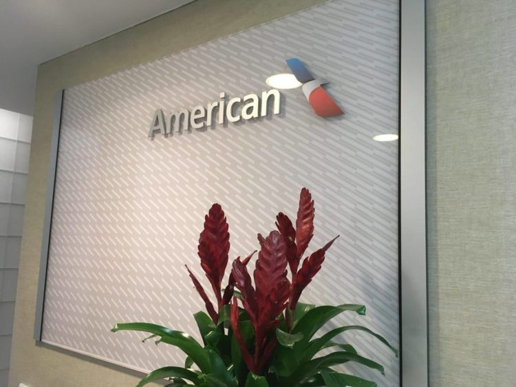 americanairlines admiralsclub londonheathrow logo
