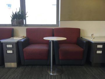 americanairlines admiralsclub londonheathrow sitze stecker