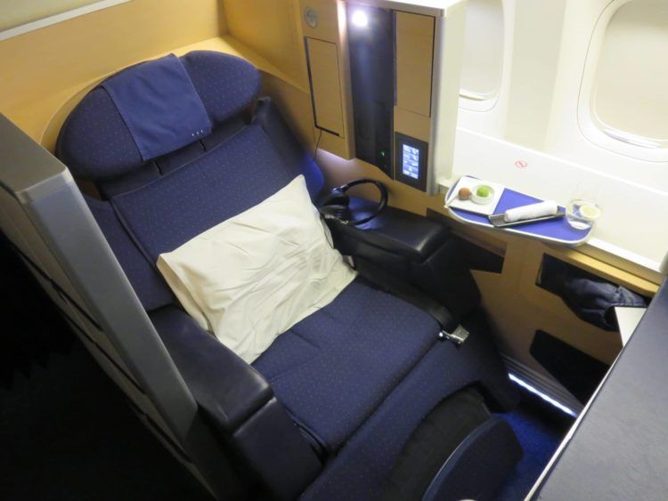 ana first class boeing 777 300er sitz 6