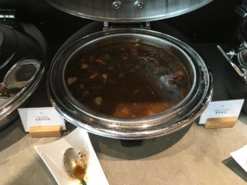 cathaypacific business class lounge londonheathrow beef stew