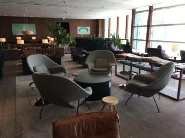 cathaypacific business class lounge londonheathrow sitzgruppe