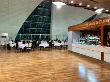 emirates first class lounge dubai concourse b restaurant 1