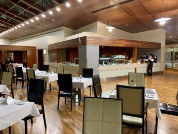 emirates first class lounge dubai concourse b restaurant 2