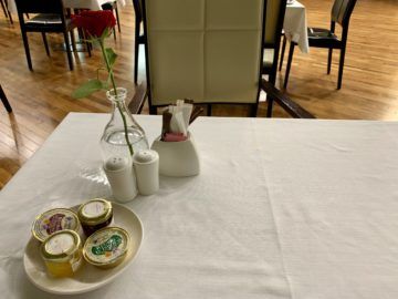 emirates first class lounge dubai concourse b restaurant 4