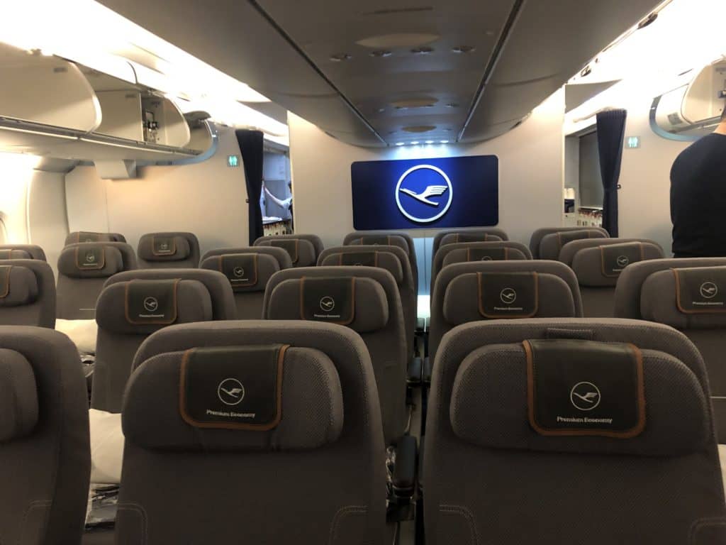 Review: Lufthansa Premium Economy | meilenoptimieren.com