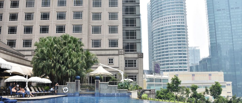 mandarin oriental kuala lumpur pool