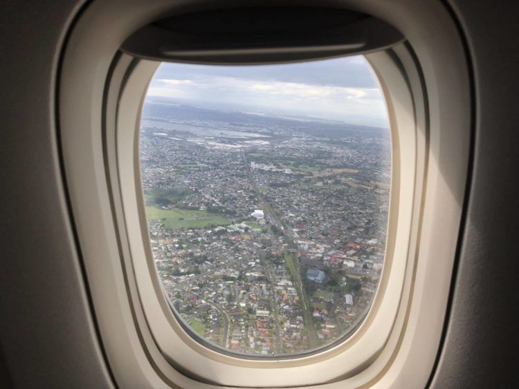 qatar airways business class boeing 777 200lr auckland