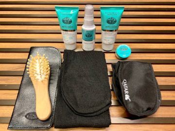 qatar airways first class a380 amenity kit frauen 2