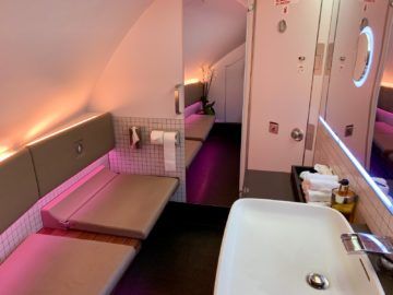 qatar airways first class a380 bad 1