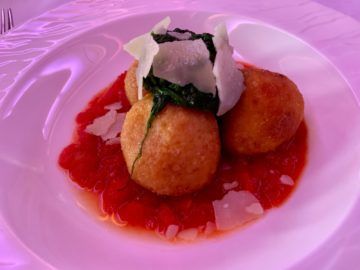 qatar airways first class a380 essen risotto