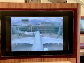 qatar airways first class a380 flightshow 5