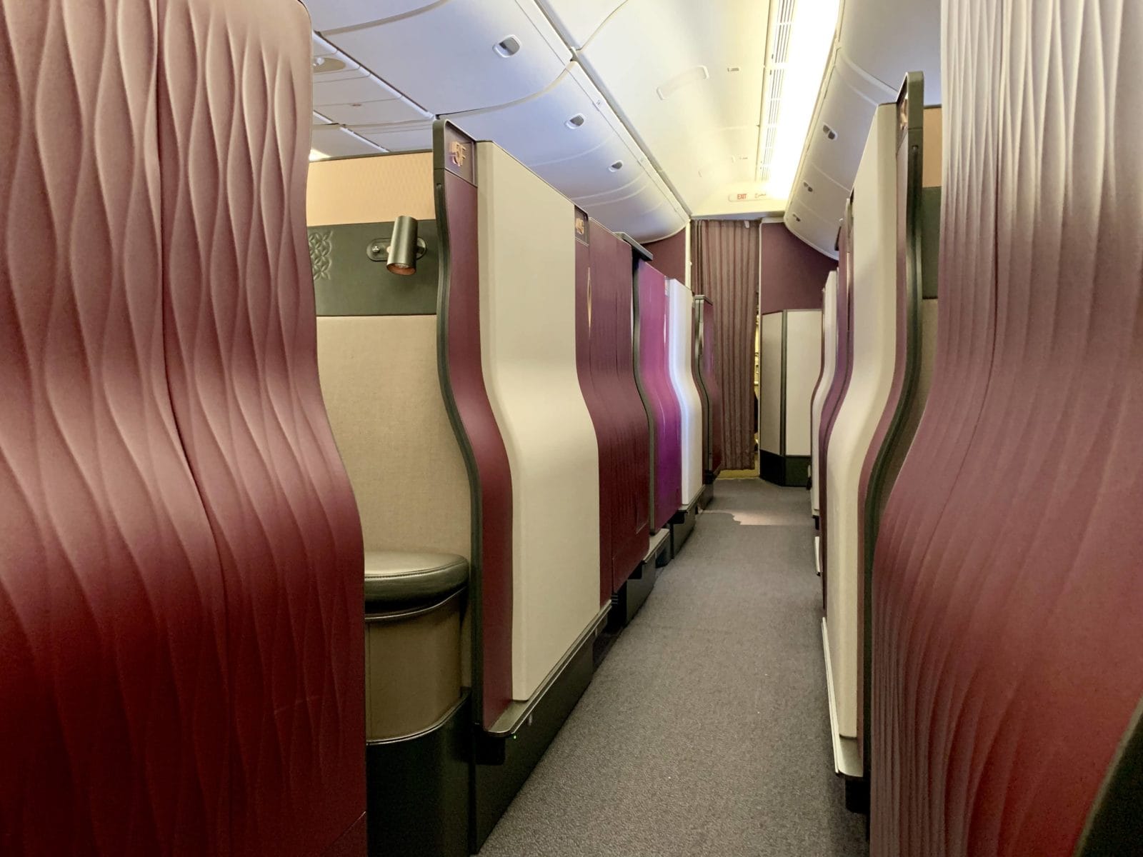 Review Qatar Airways QSuite Boeing 777300ER meilenoptimieren