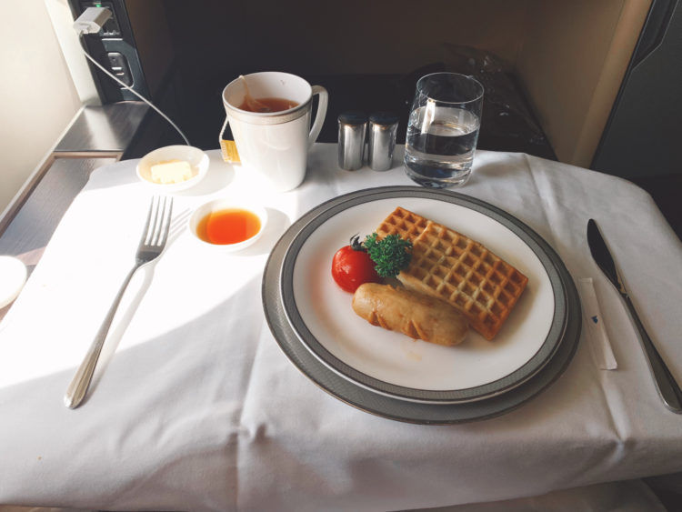 singapore airlines first class 777 300er essen fruehstueck 5