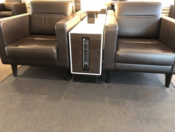 Review: Swiss Senator Lounge Zürich E | meilenoptimieren.com