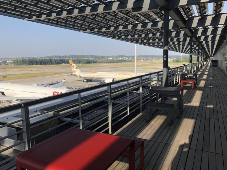 Review: Swiss Senator Lounge Zürich E | meilenoptimieren.com