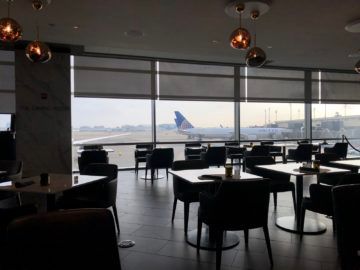 united polaris lounge newark nyc restaurant
